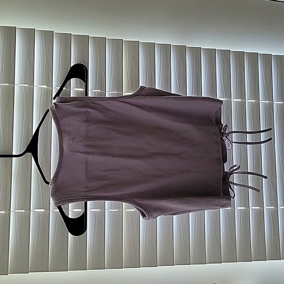 Hello kitty crop top NWT - Picture 2 of 3